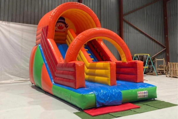 Toboggan jeux gonflables HR LOCATION DE BARNUM