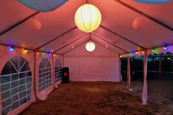 Location matériel éclairage événementiel 40m, kit guinguette professionnel Finistère